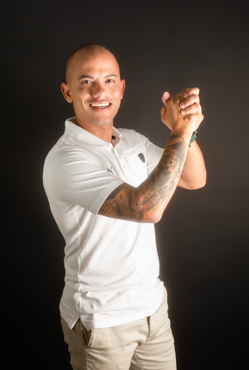 Amauri Souza em retrato de campanha